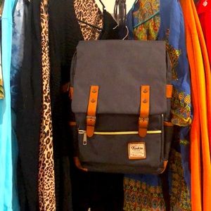 Feskin Vintage Black backpack